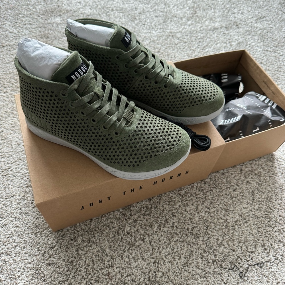 NWT No Bull Suede Trainer Mid, Army Green, Size Mens 7, Women’s 8.5